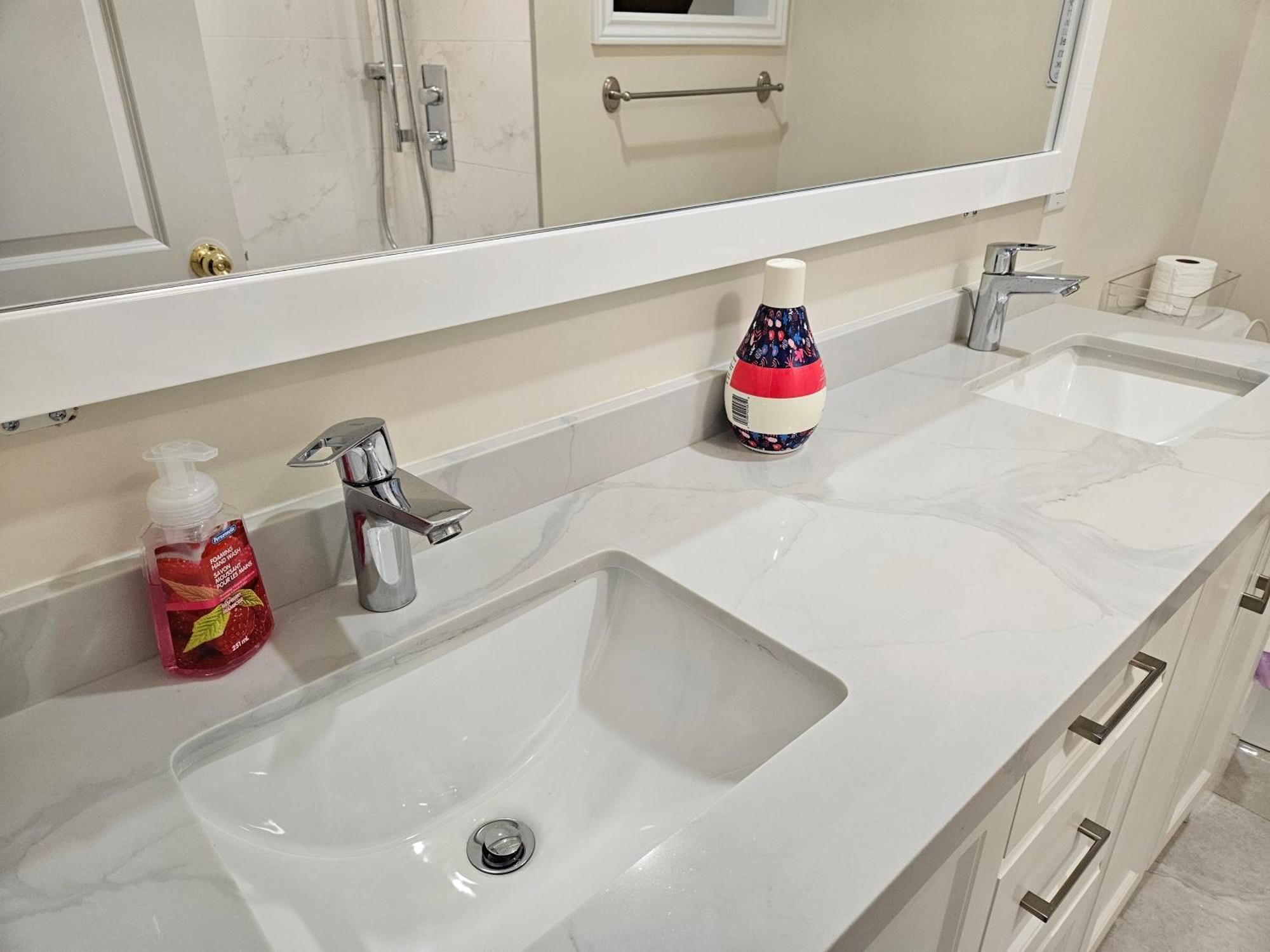 Newly-Renovated 3Br House, 12 Minutes To Airport Apartment Toronto Exterior photo